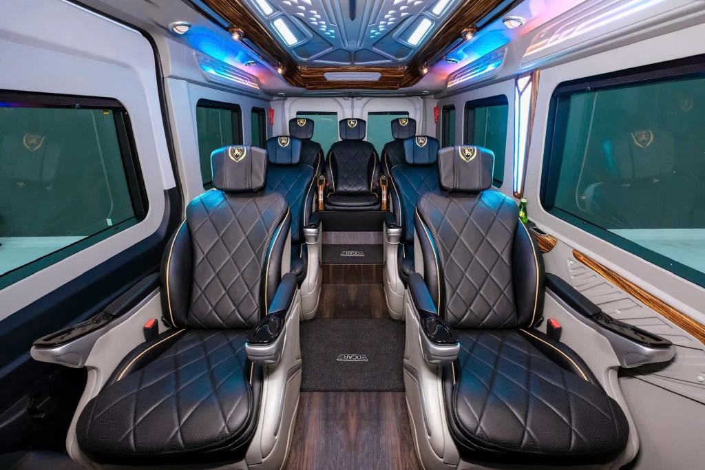 thuê xe limousine Đà Lạt